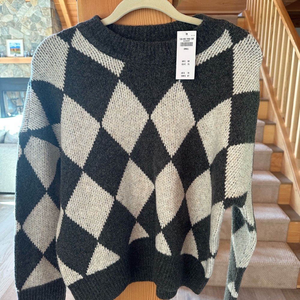 Abercrombie & Fitch Charcoal and off white diamond knit sweater